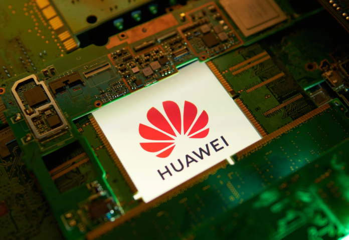 US considers penalizing Huawei's Chinese chip network