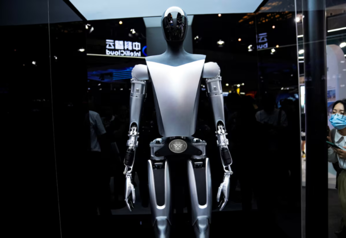 Humanoid robots to be used internally at Tesla by next year, according to Musk