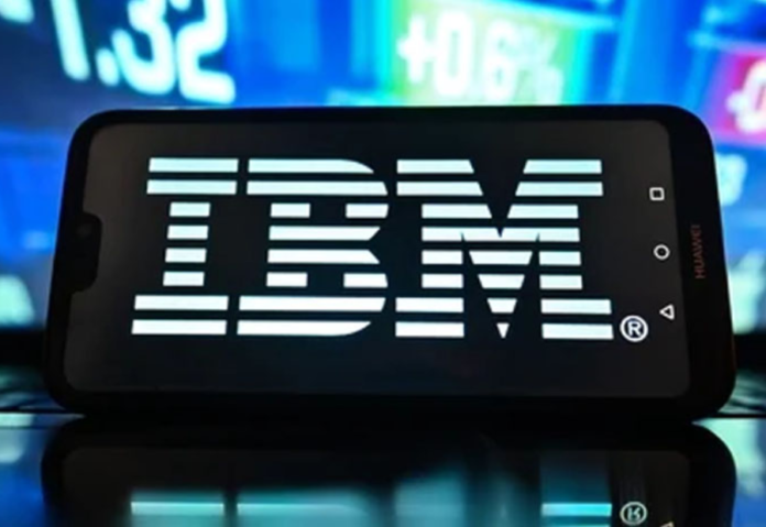 Software and AI demand boost IBM as consultancy declines